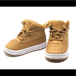 Baby Nike Woodside 2 High ACG size:6